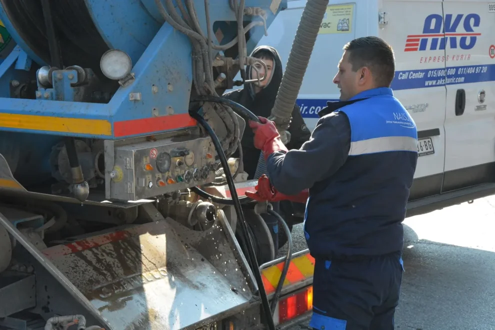 РАДОВИ, КВАРОВИ НА ВОДОВОДНОЈ МРЕЖИ И ПРЕКИДИ У ВОДОСНАБДЕВАЊУ
