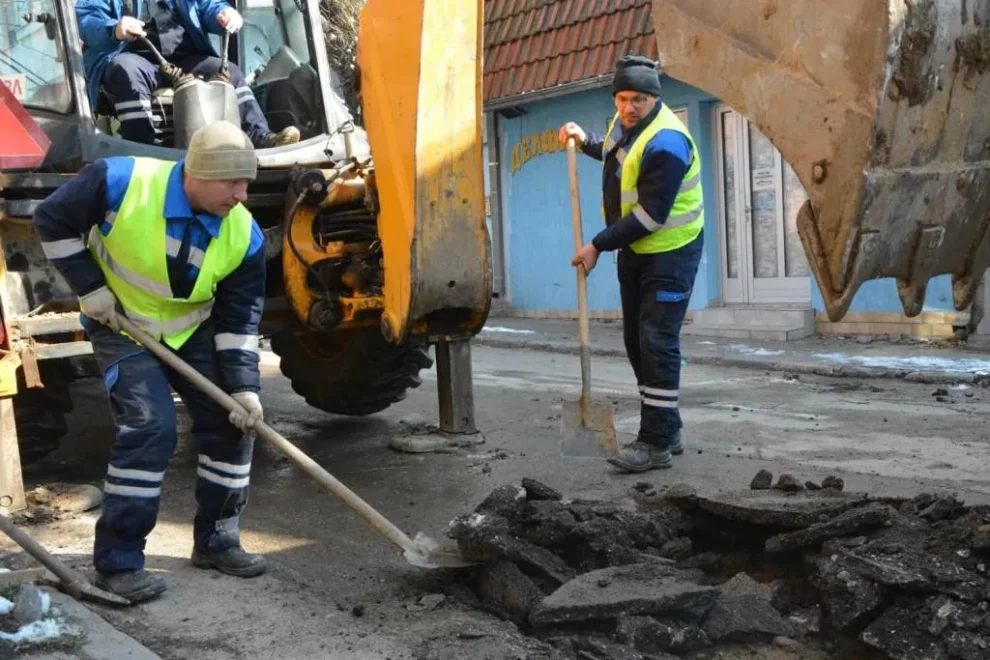 РАДОВИ, КВАРОВИ НА ВОДОВОДНОЈ МРЕЖИ И ПРЕКИДИ У ВОДОСНАБДЕВАЊУ