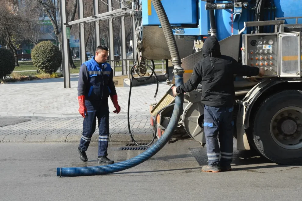 РАДОВИ, КВАРОВИ НА ВОДОВОДНОЈ МРЕЖИ И ПРЕКИДИ У ВОДОСНАБДЕВАЊУ